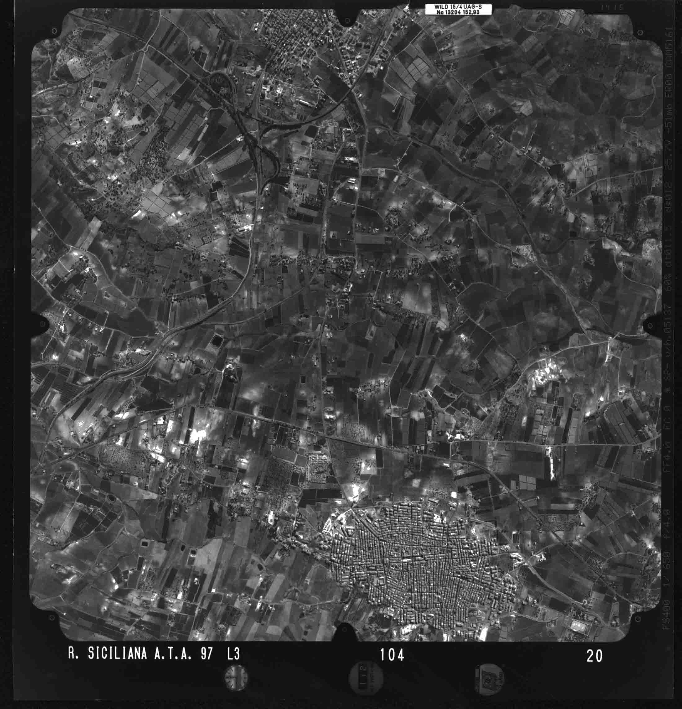 AG RAVANUSA 104 STR 20