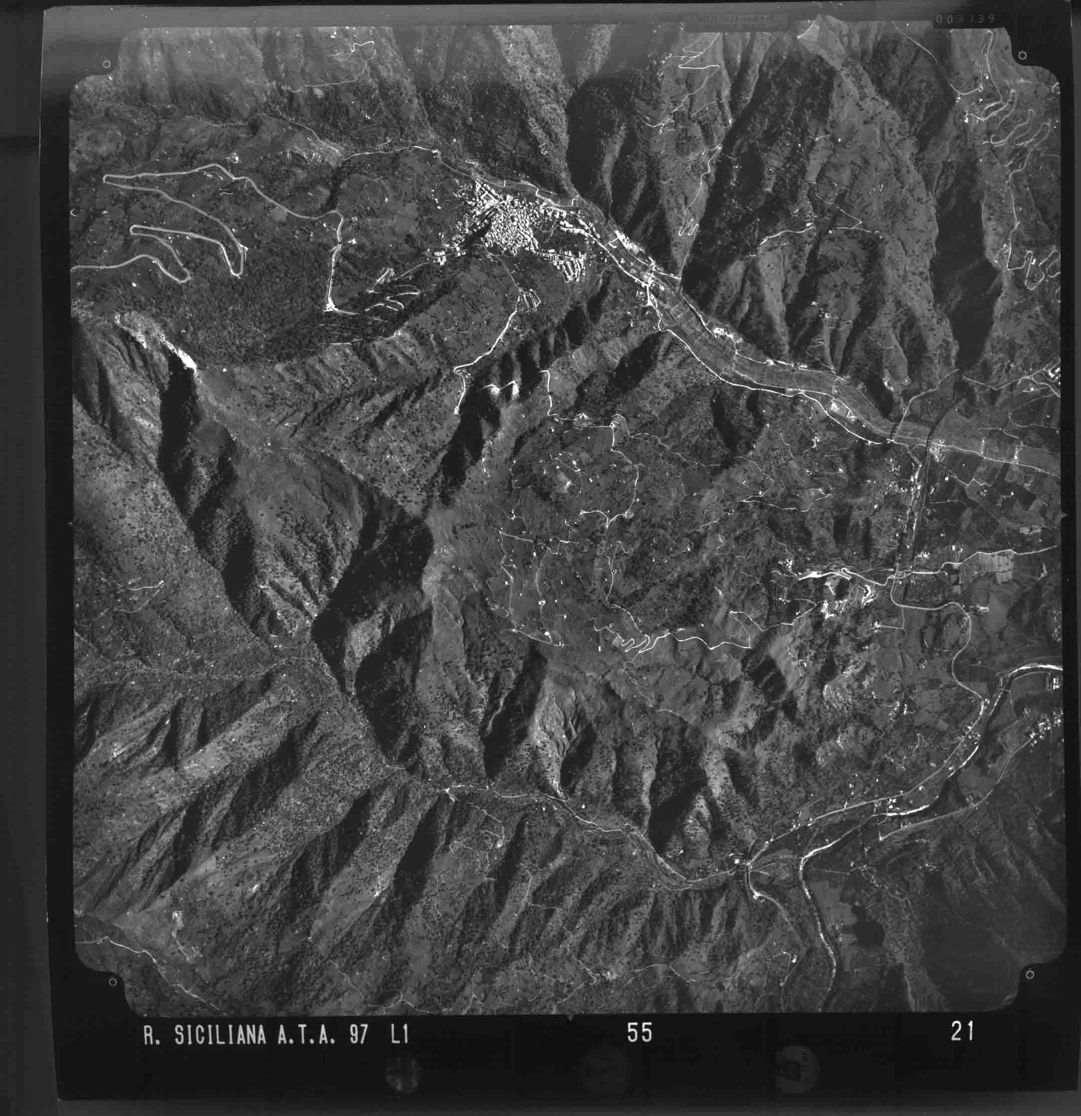 CT CASTIGLIONE DI SICILIA 55 STR 21