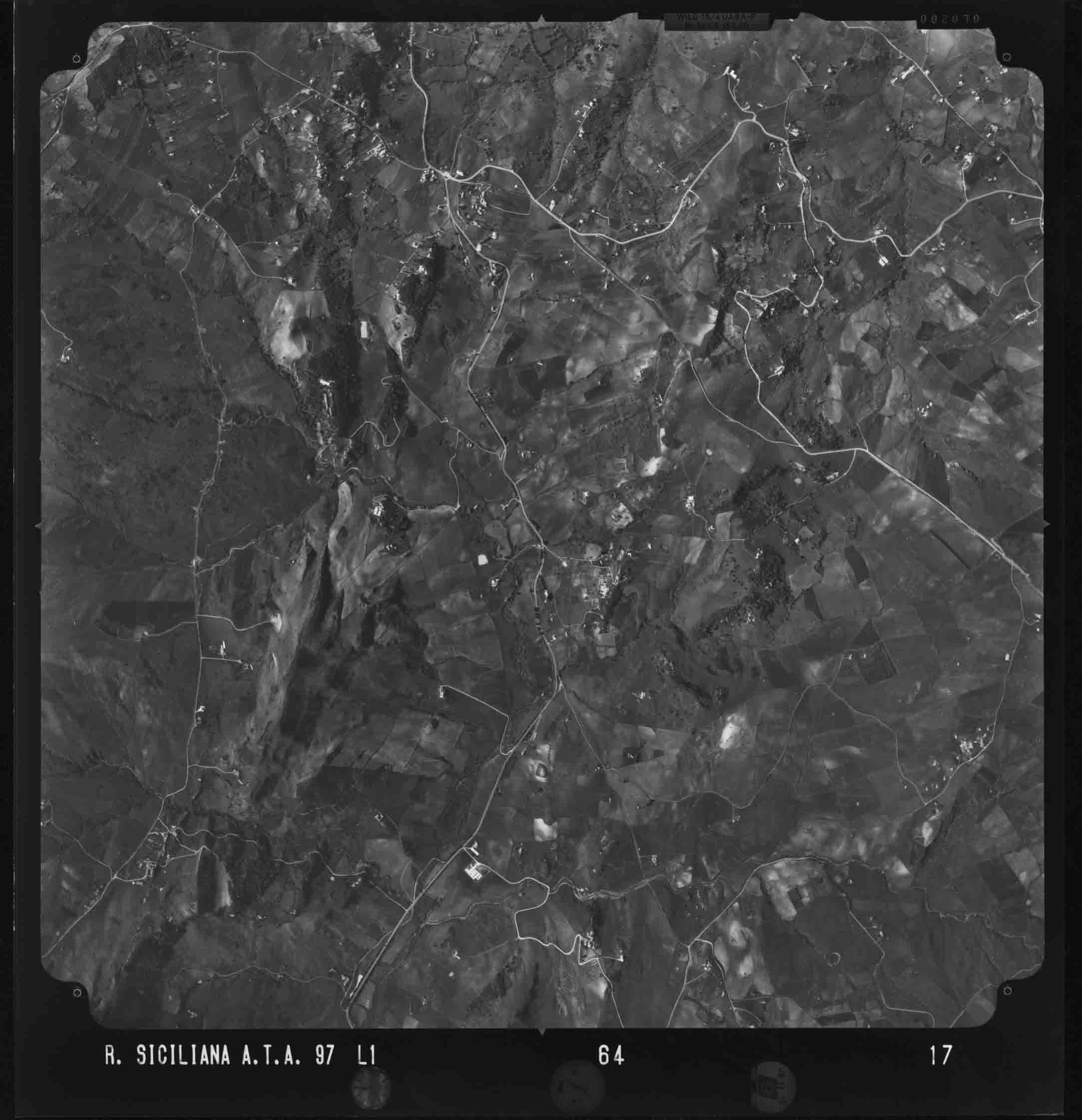 EN NICOSIA 64 STR 17