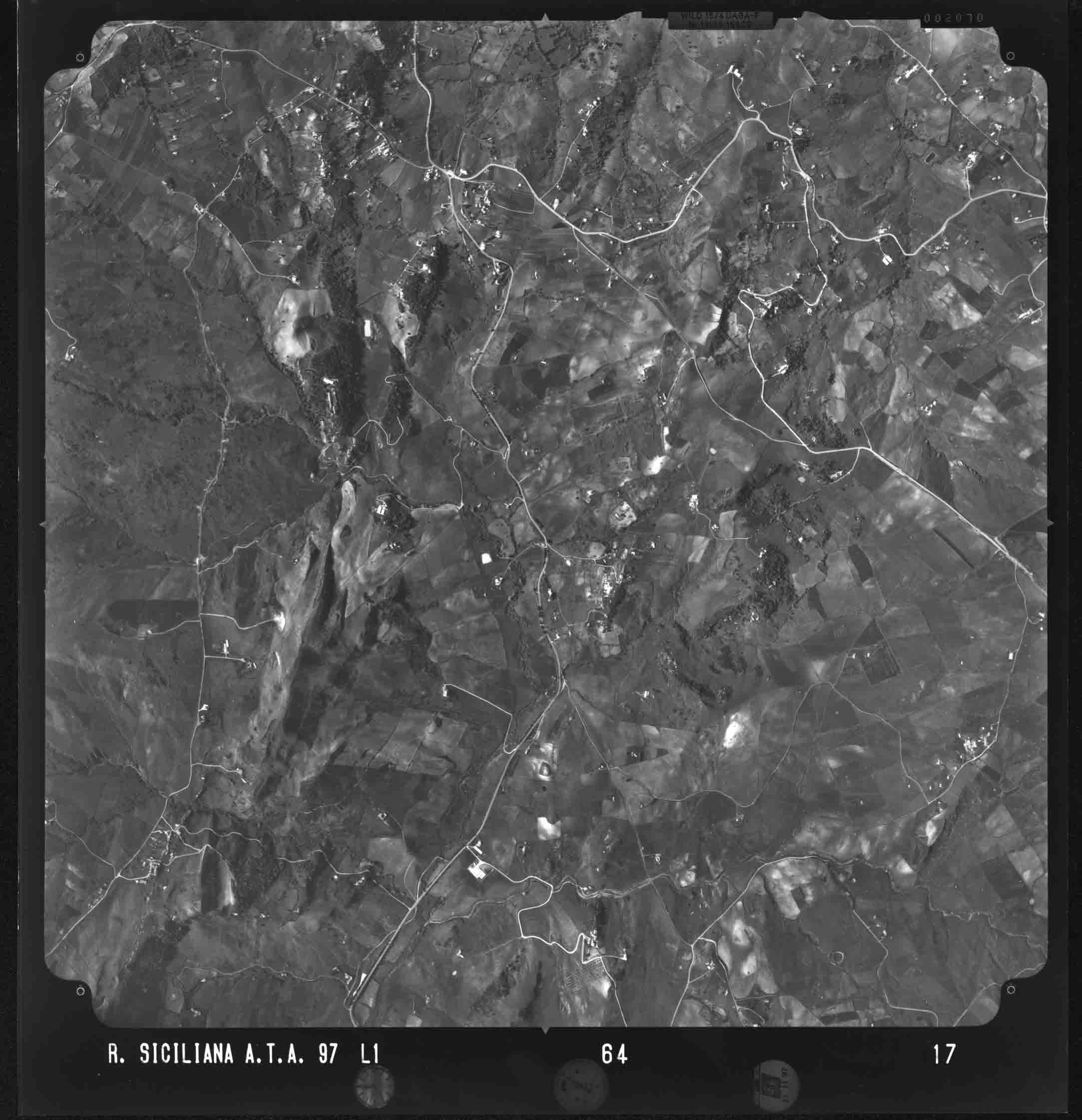 EN SPERLINGA 64 STR 17