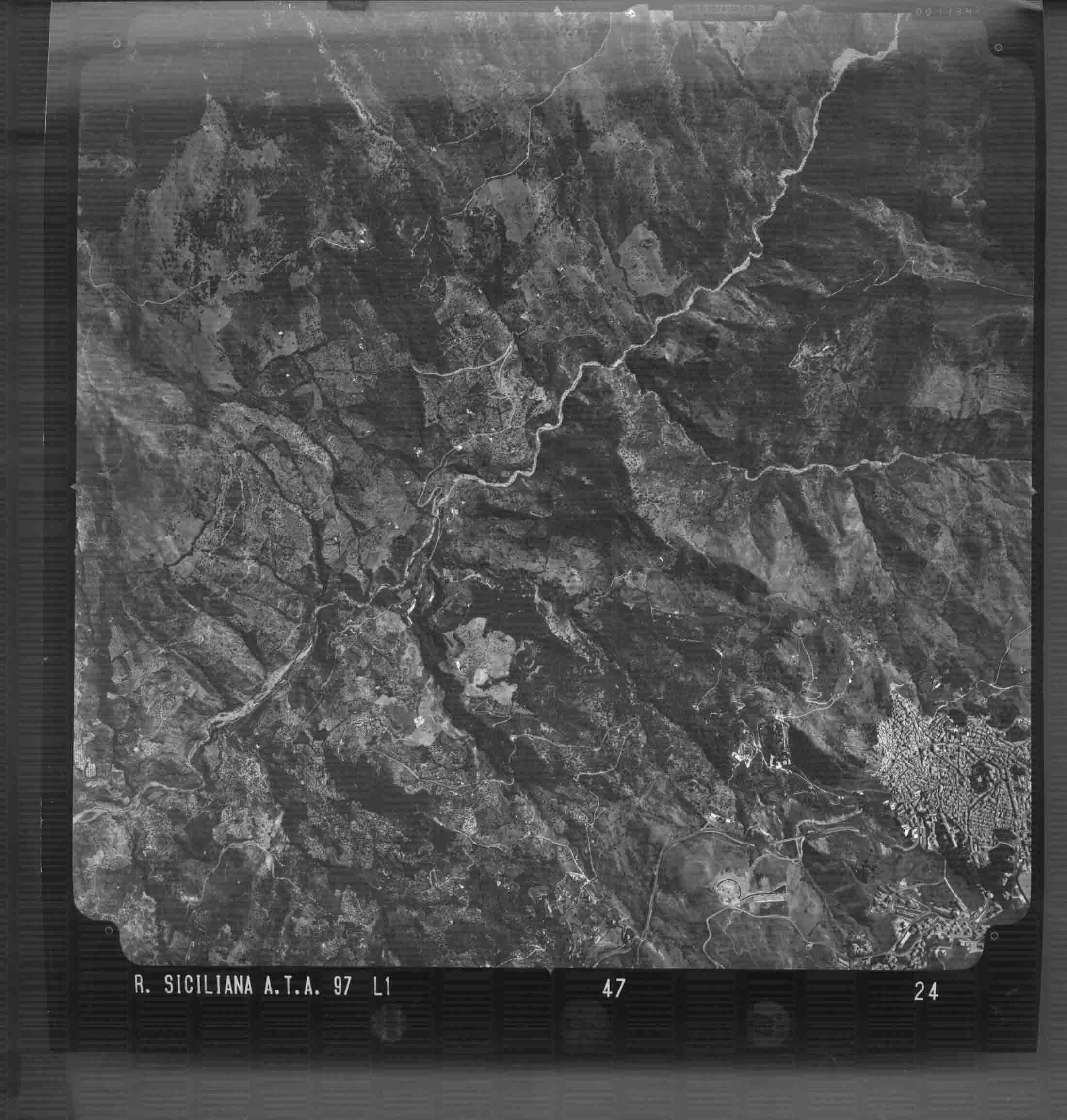 ME CARONIA 47 STR 24