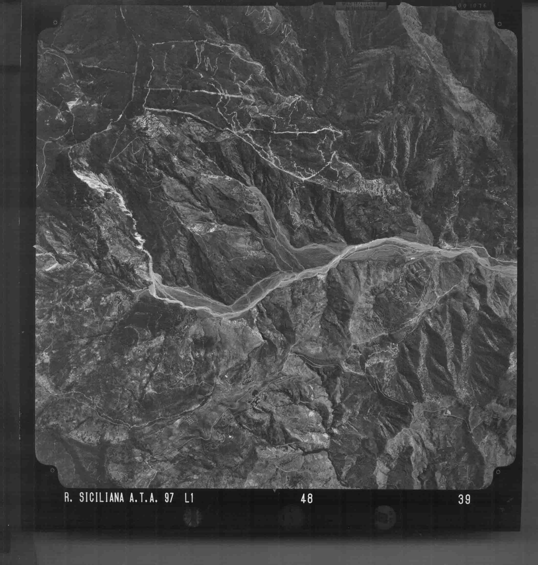 ME FONDACHELLI FANTINA 48 STR 39