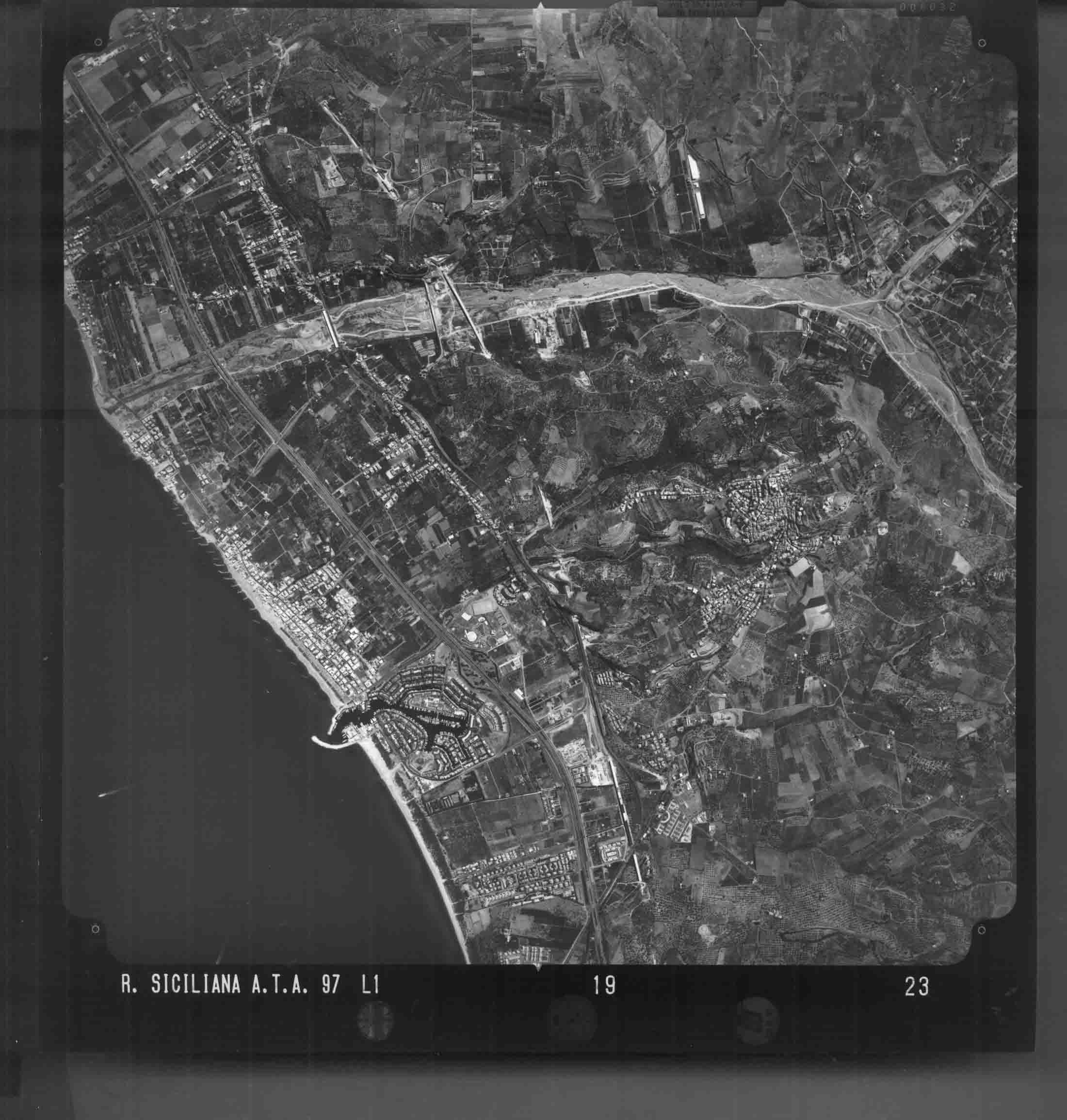 ME FURNARI 19 STR 23