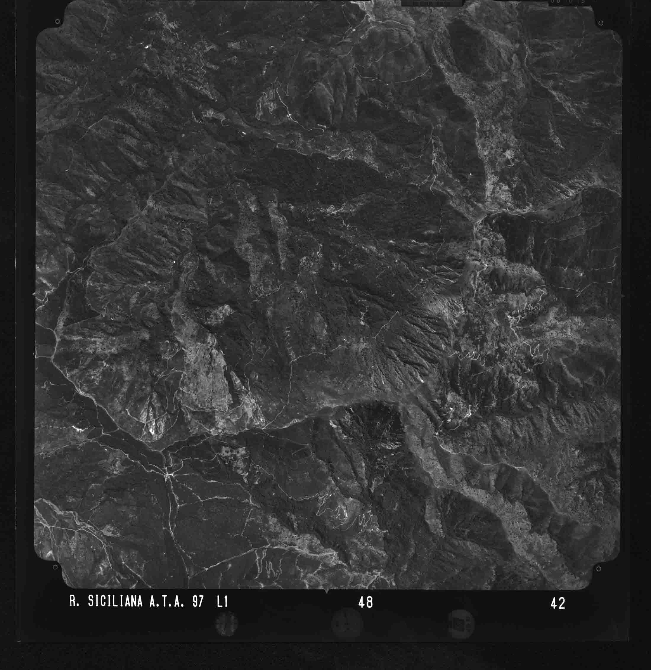 ME MOTTA CAMASTRA 48 STR 42