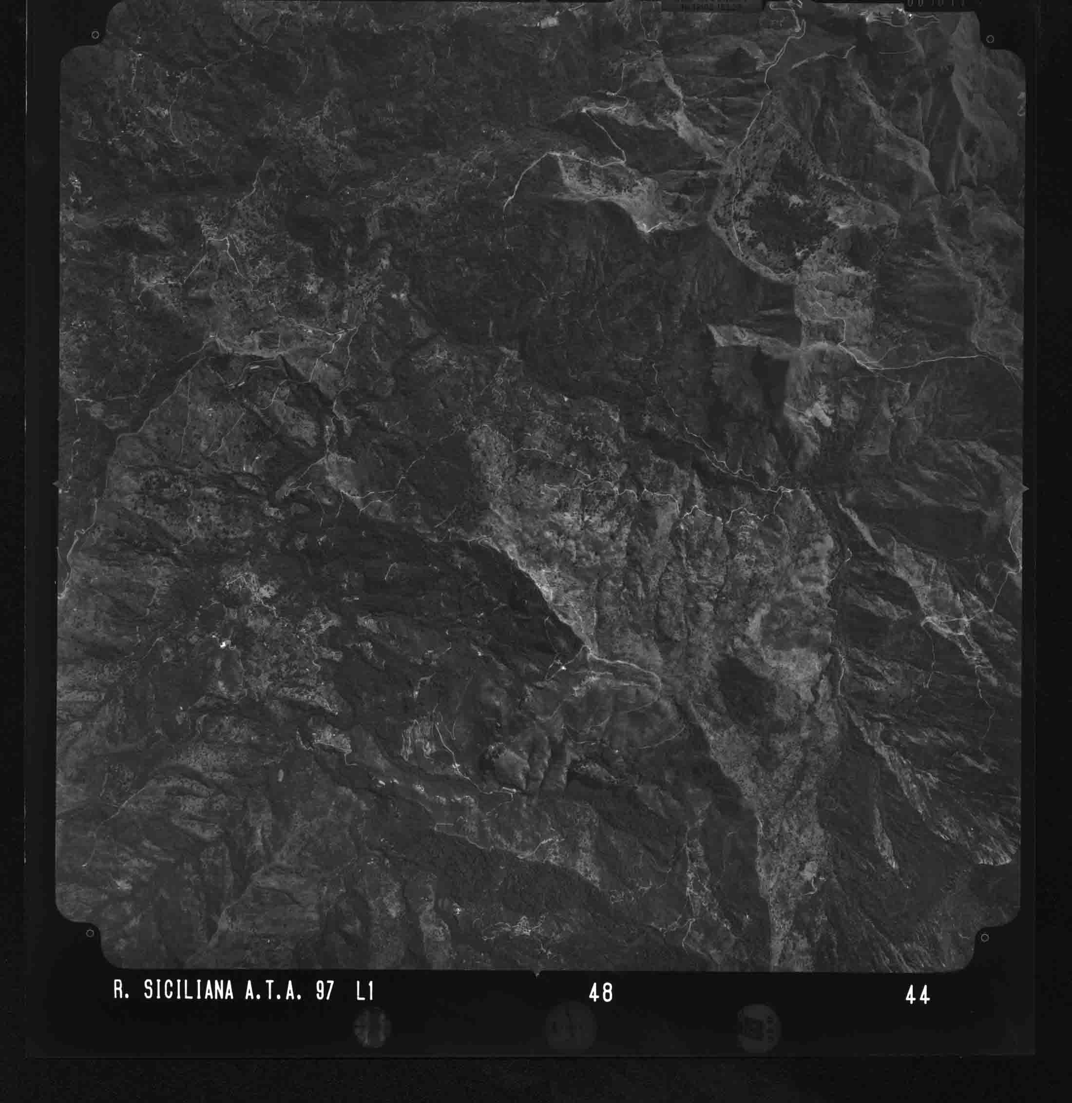 ME MOTTA CAMASTRA 48 STR 44