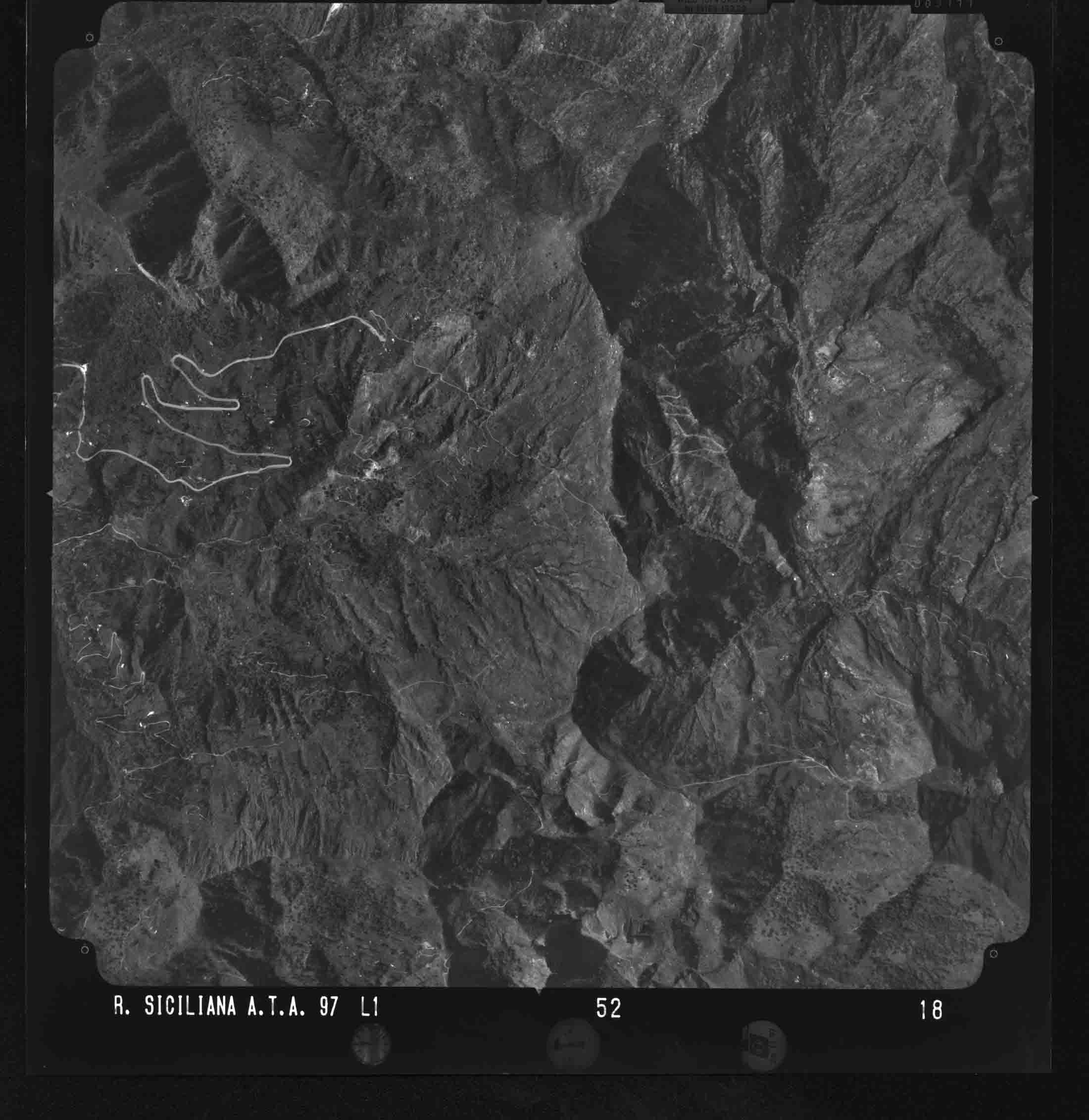 ME MOTTA CAMASTRA 52 STR 18