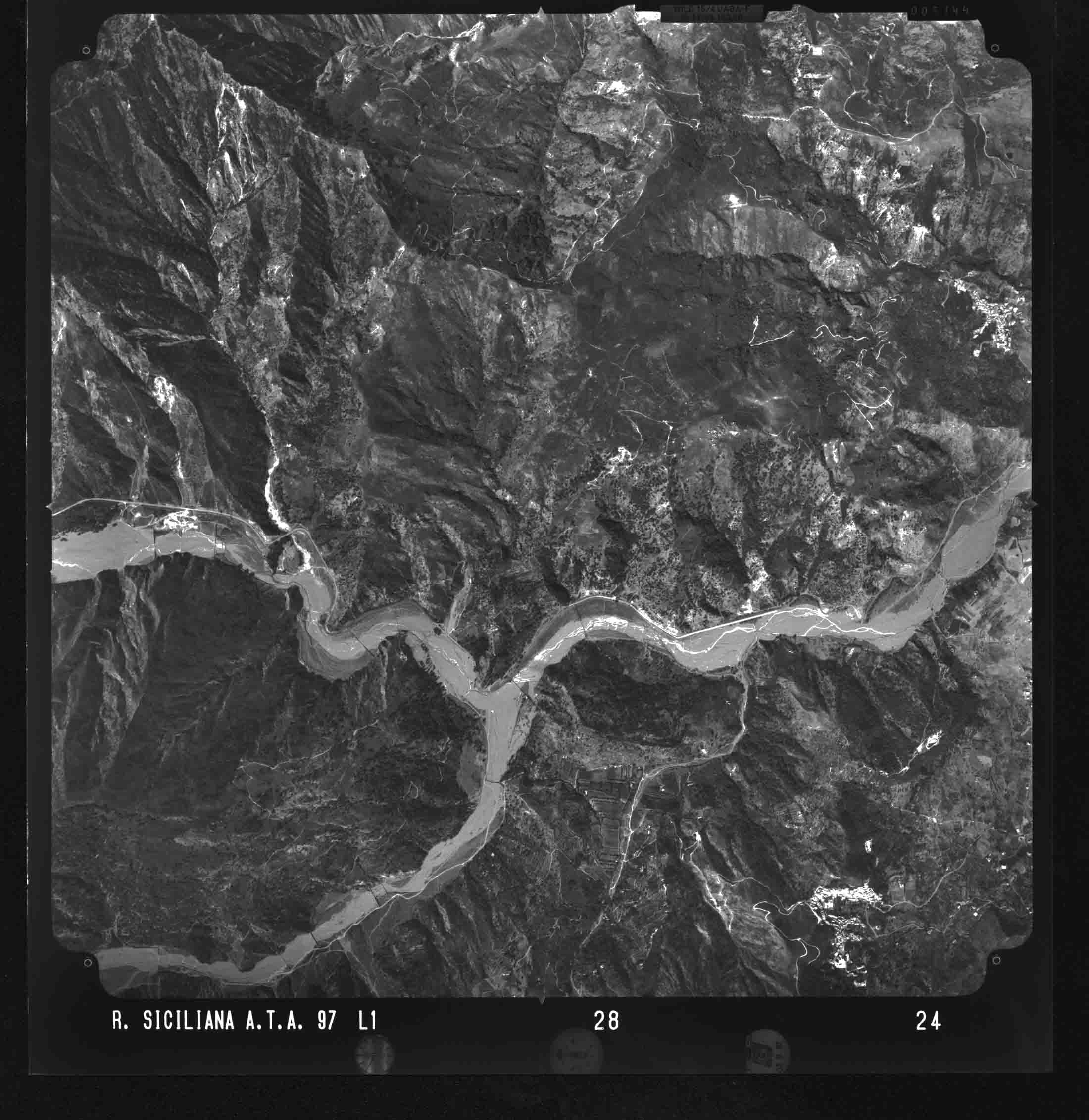 ME NOVARA DI SICILIA 28 STR 24