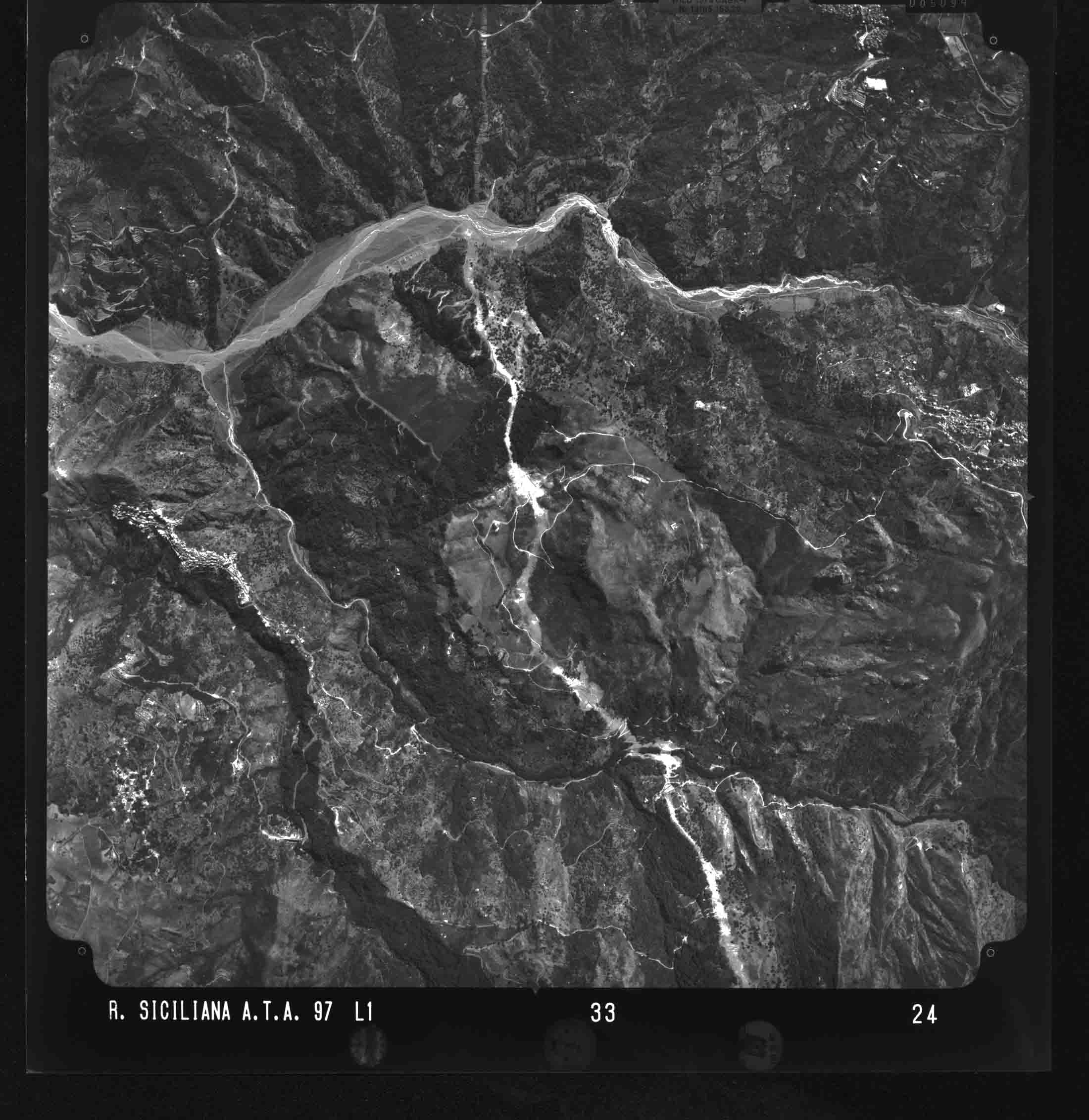 ME NOVARA DI SICILIA 33 STR 24
