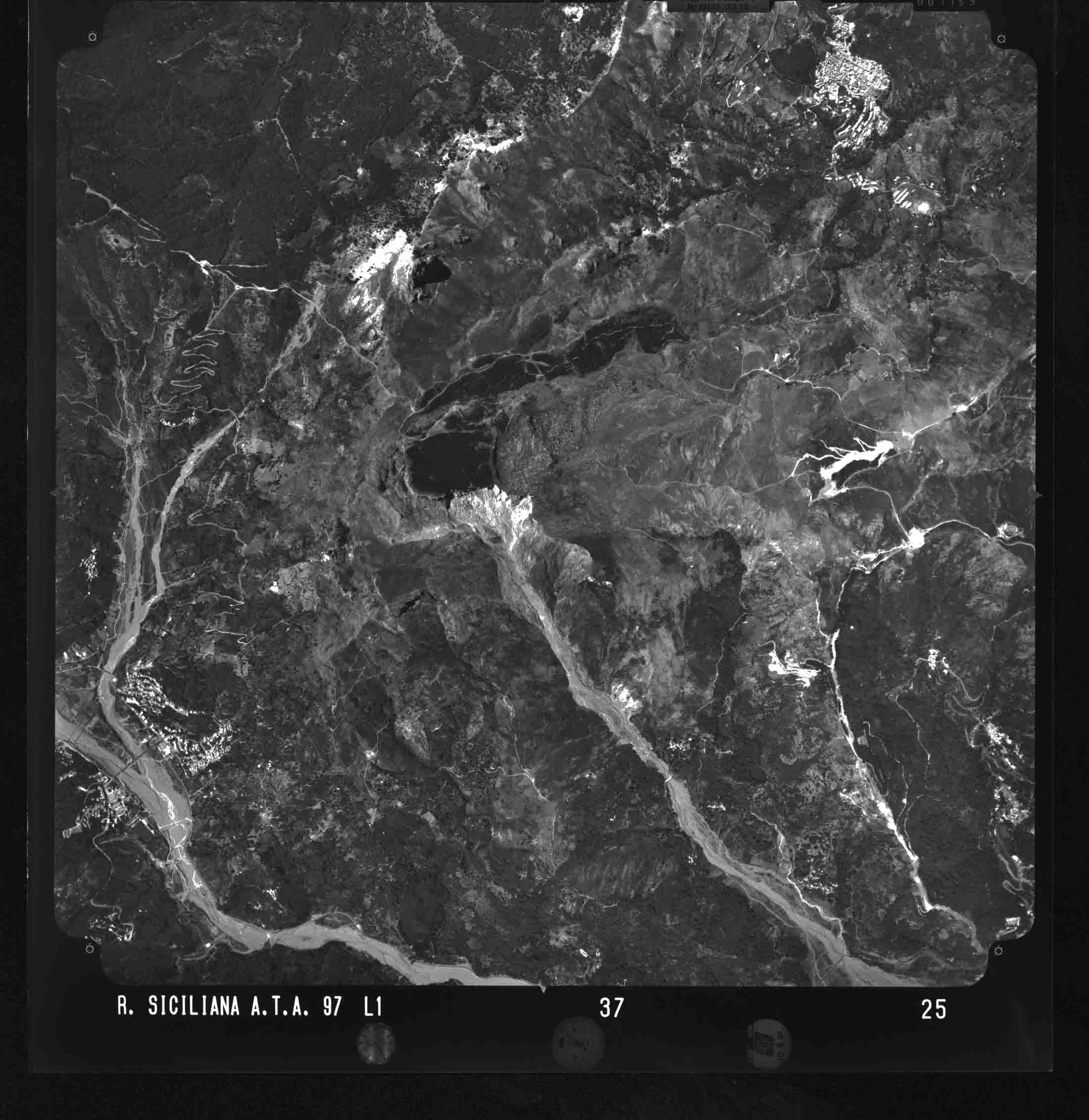 ME NOVARA DI SICILIA 37 STR 25