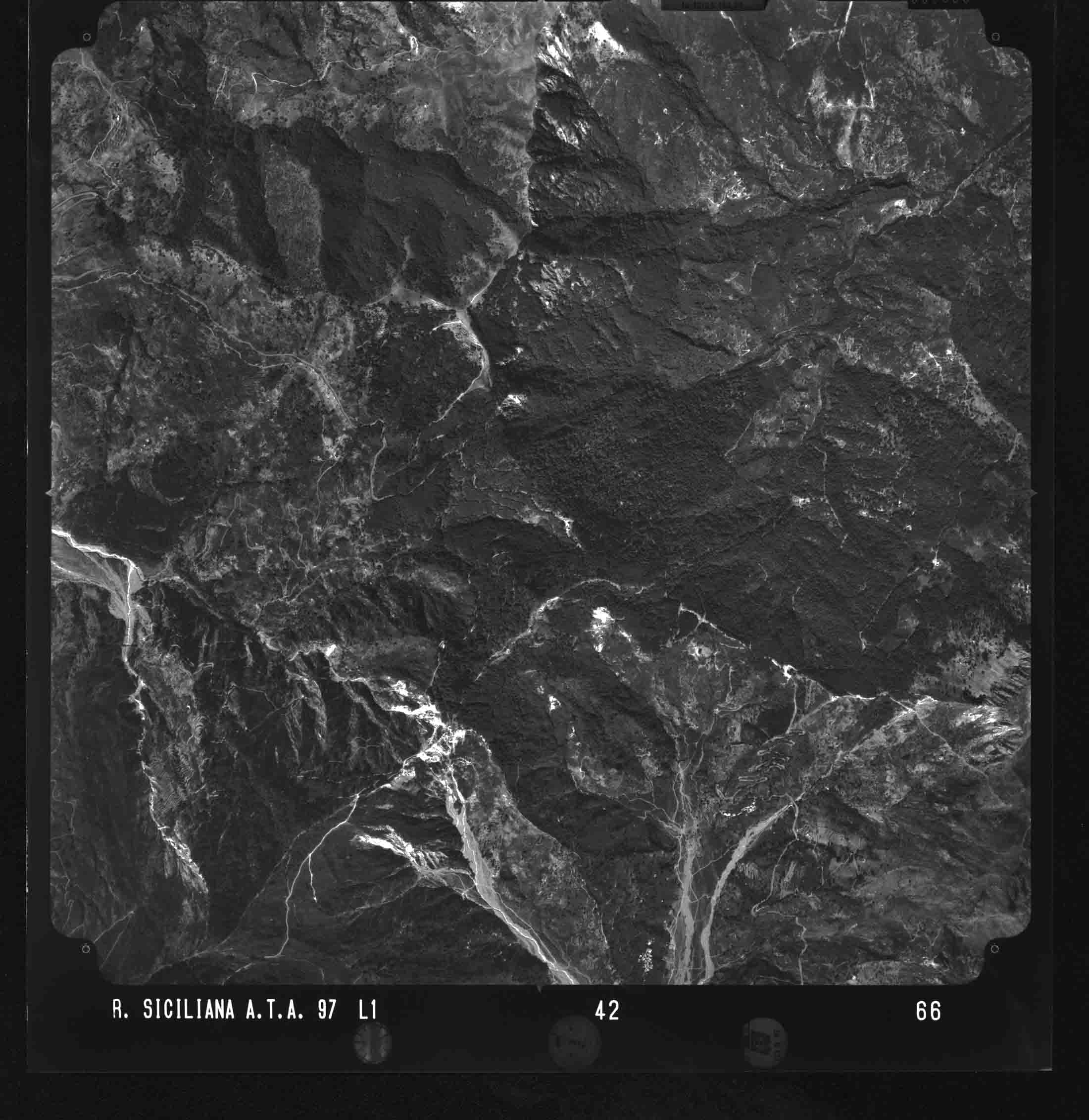 ME NOVARA DI SICILIA 42 STR 66