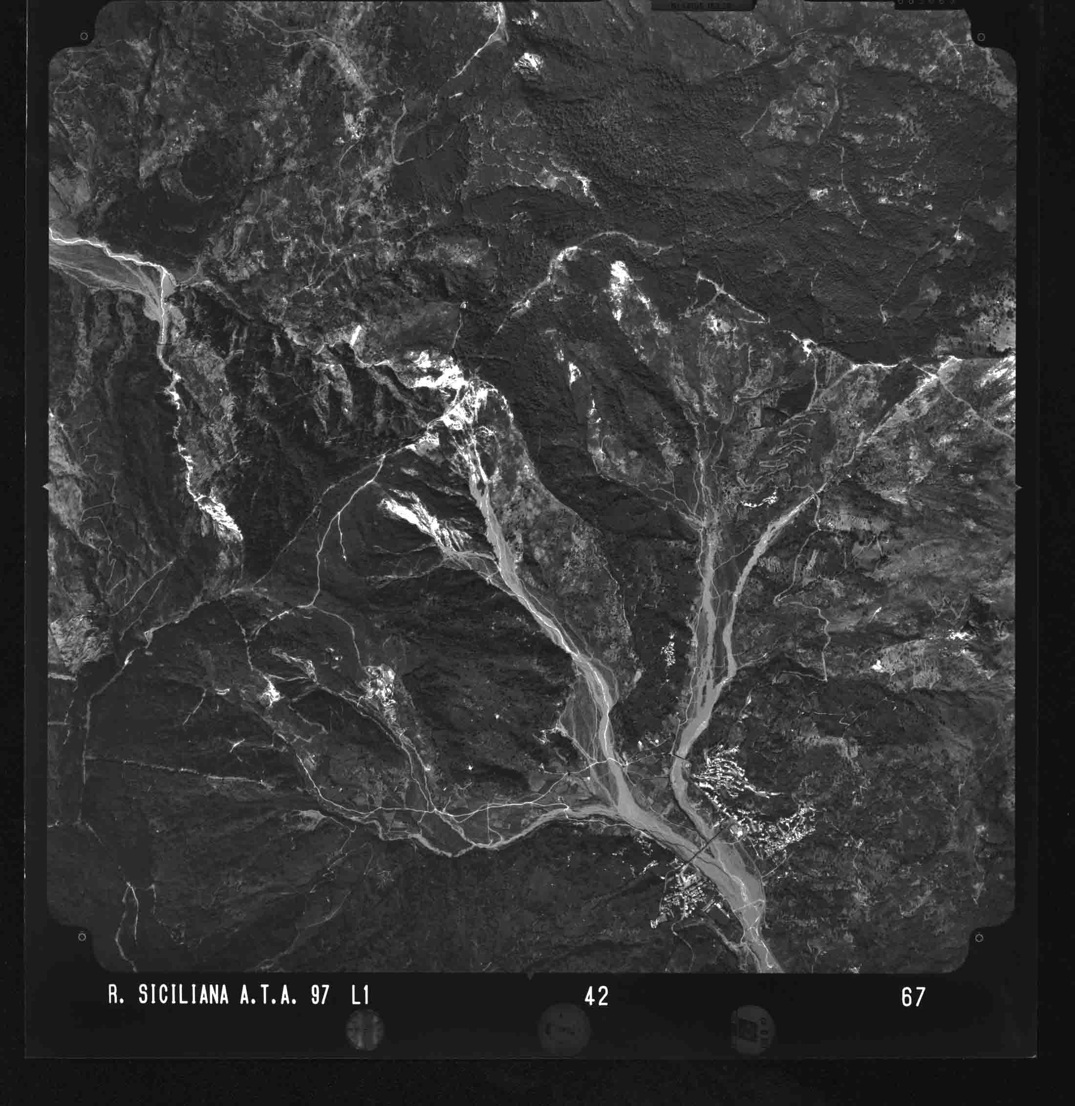 ME NOVARA DI SICILIA 42 STR 67