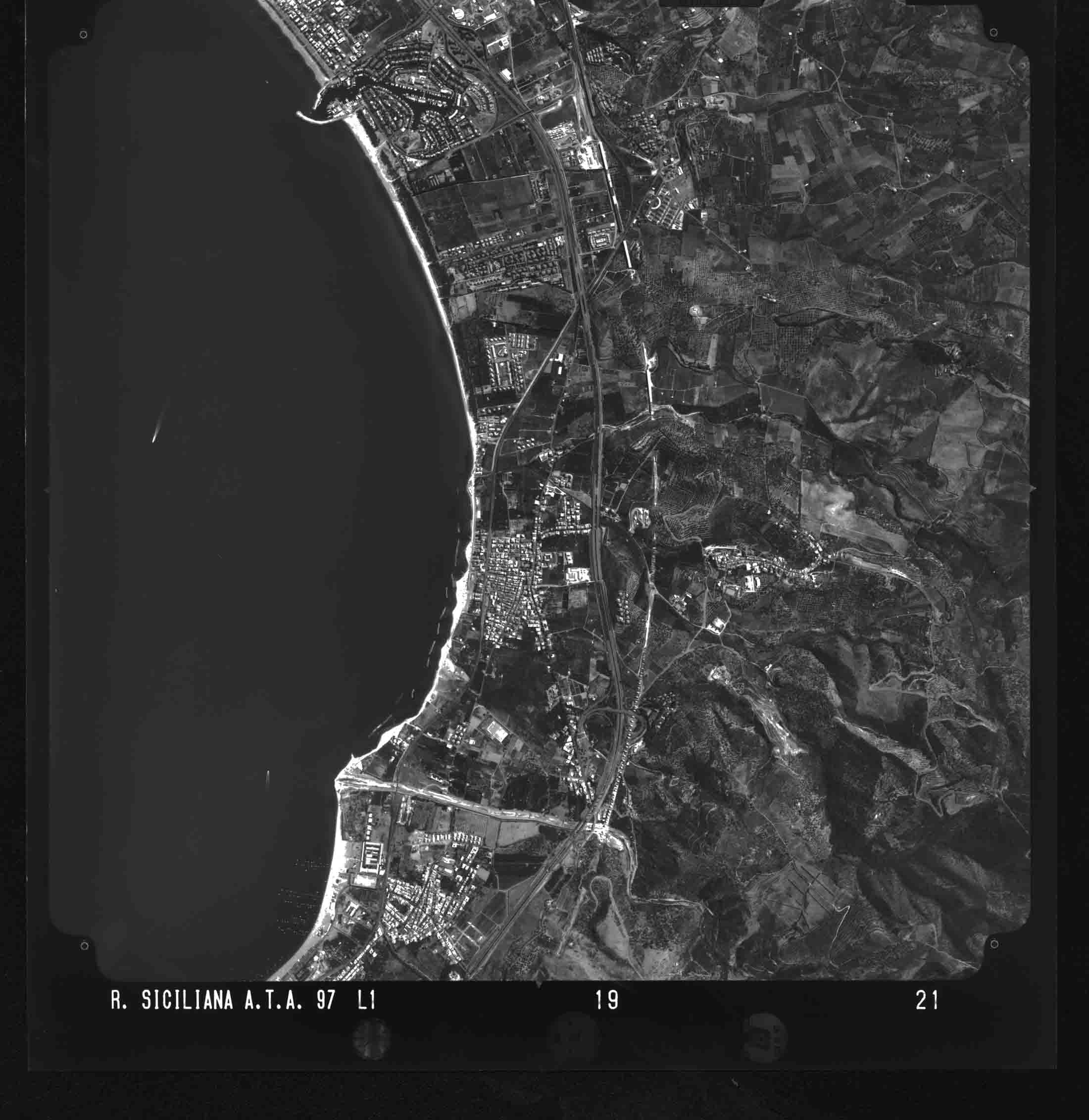 ME OLIVERI 19 STR 21