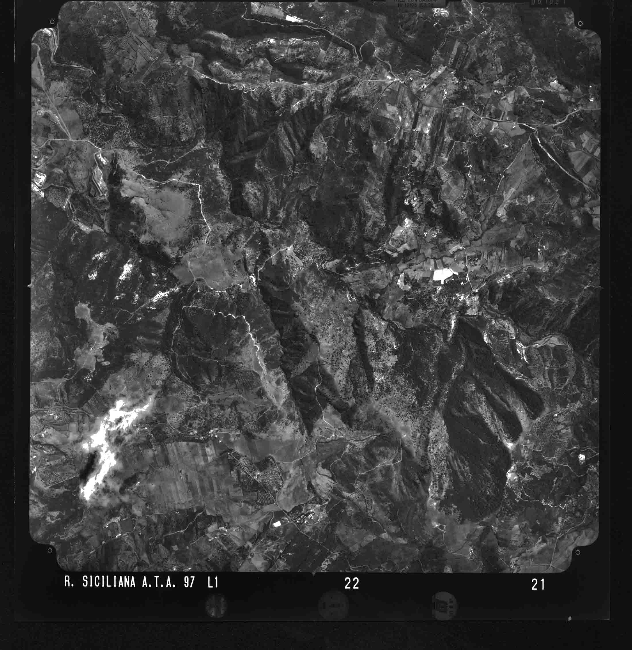 ME OLIVERI 22 STR 21