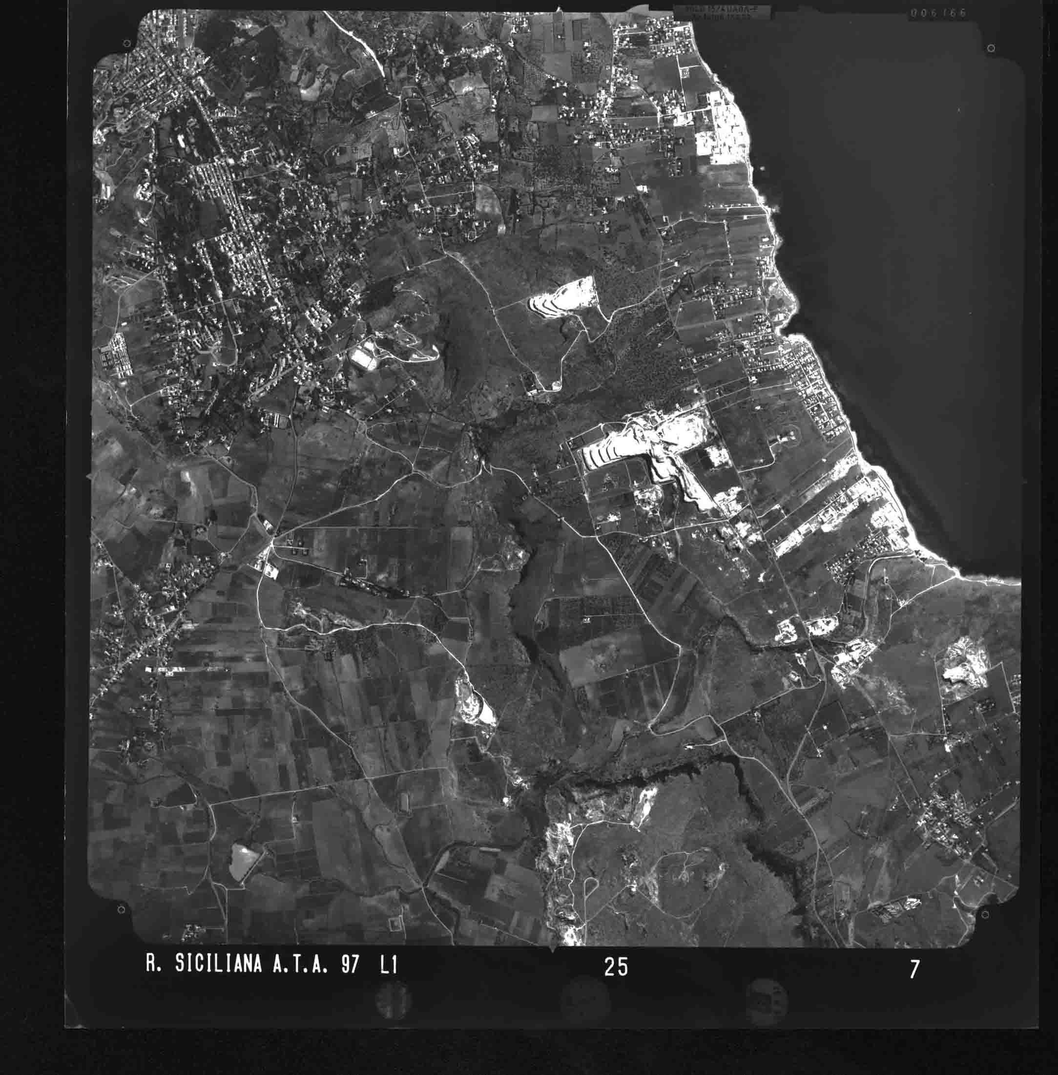 TP CUSTONACI 25 STR 7