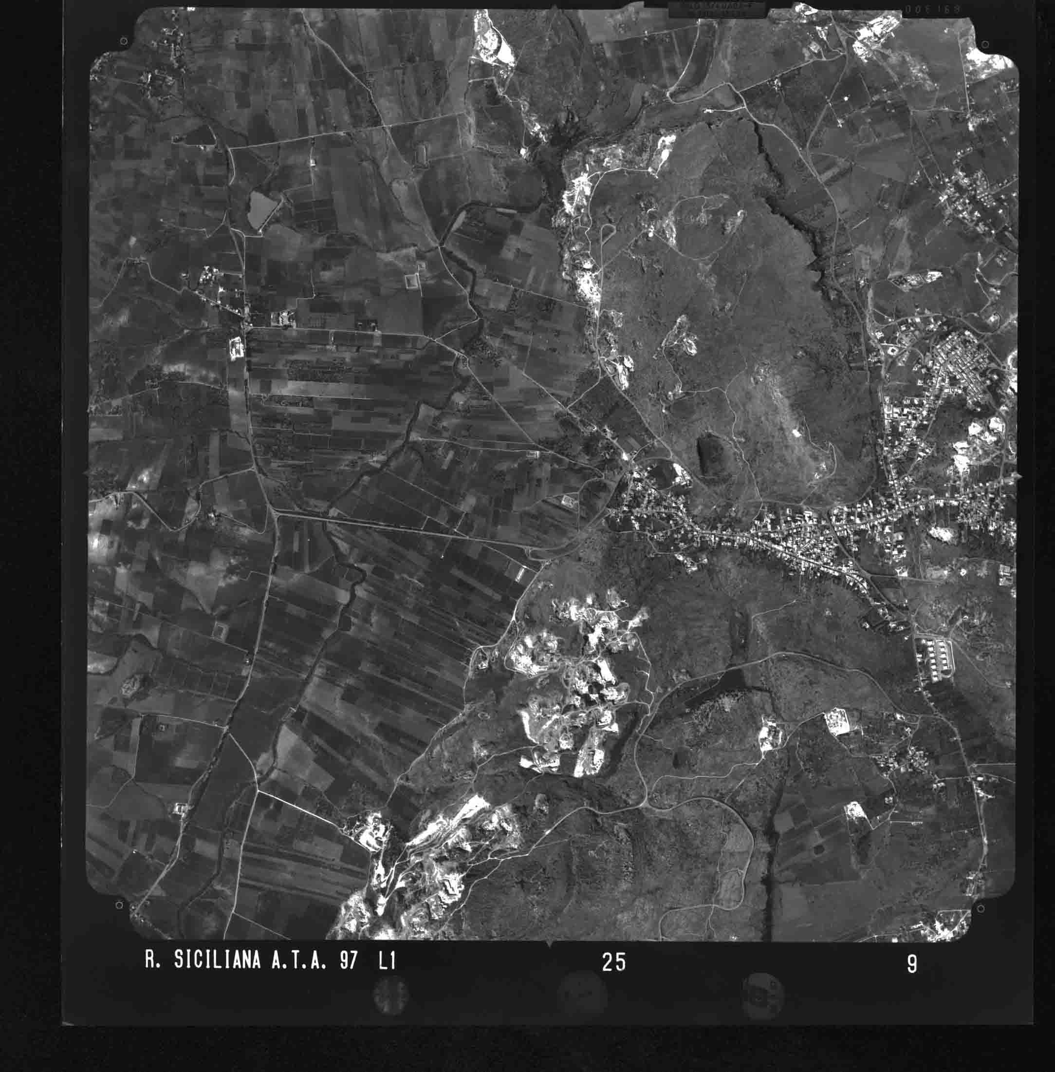 TP CUSTONACI 25 STR 9