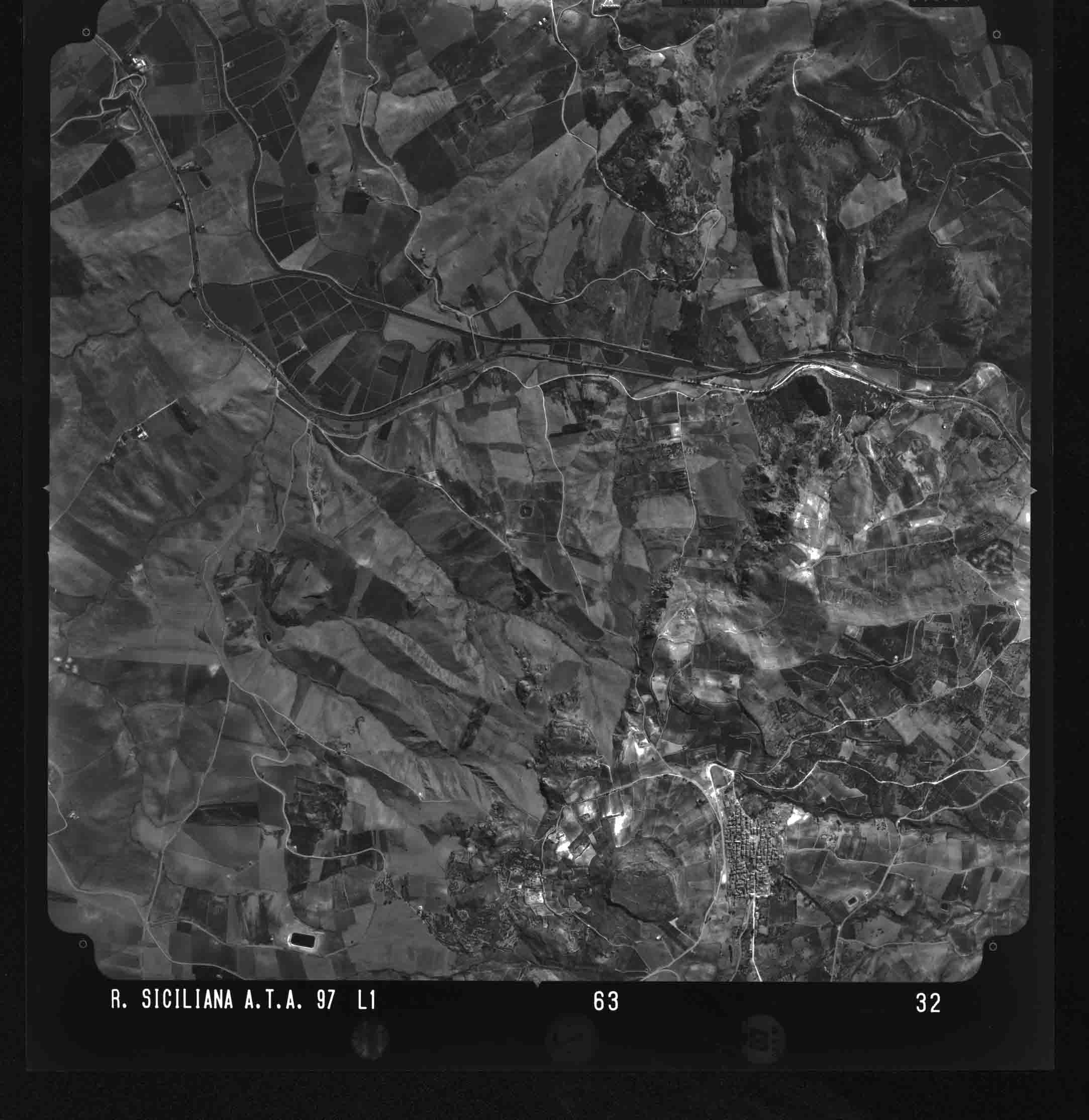 TP SALAPARUTA 63 STR 32